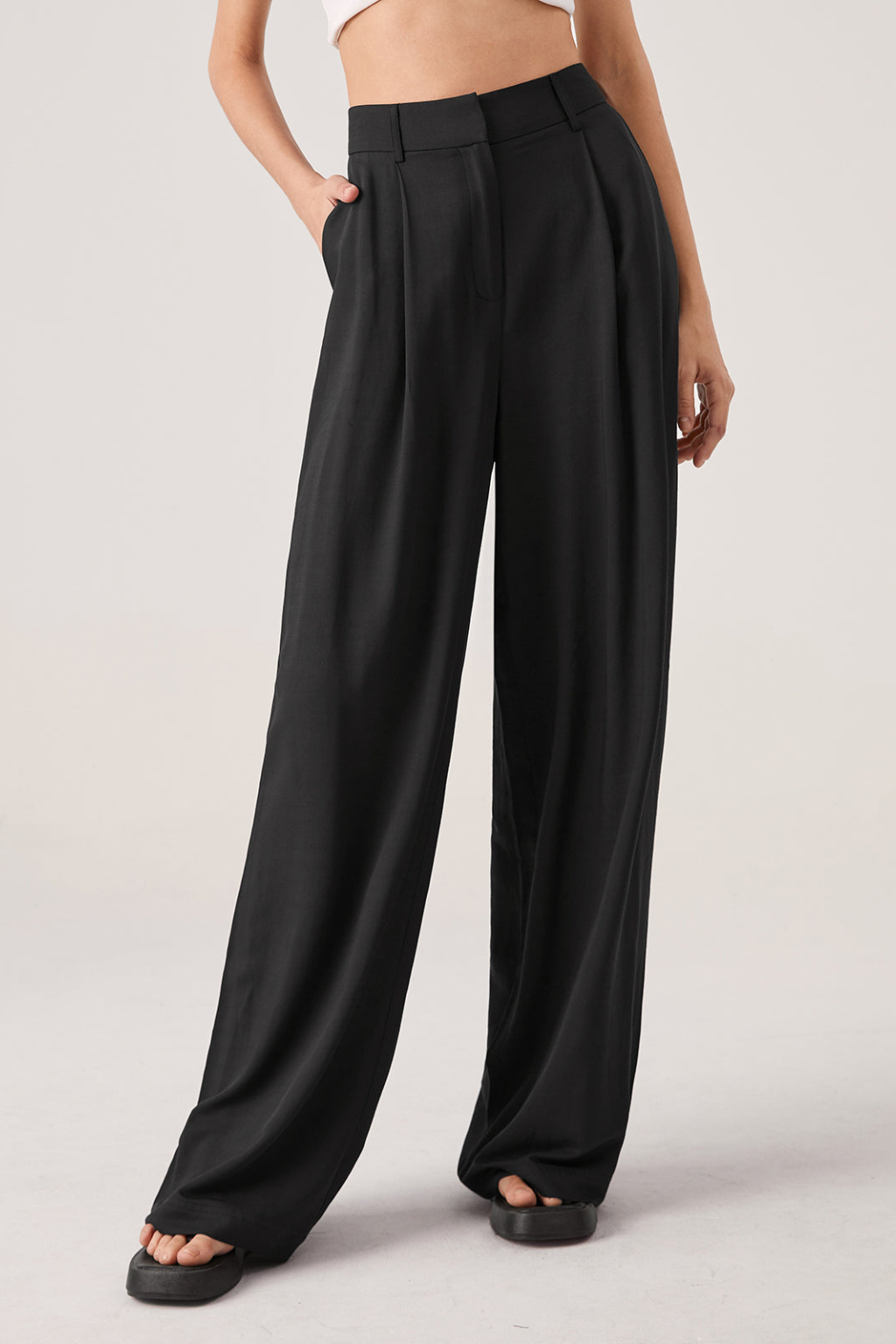 Women’s High-Rise Wide-Leg Flow Trousers